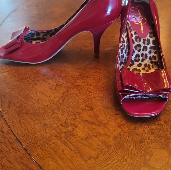 NWOT Jessica Simpson Burgundy Wine Genuine Patent Leather Bow Open Peep Heels - Picture 3 of 6